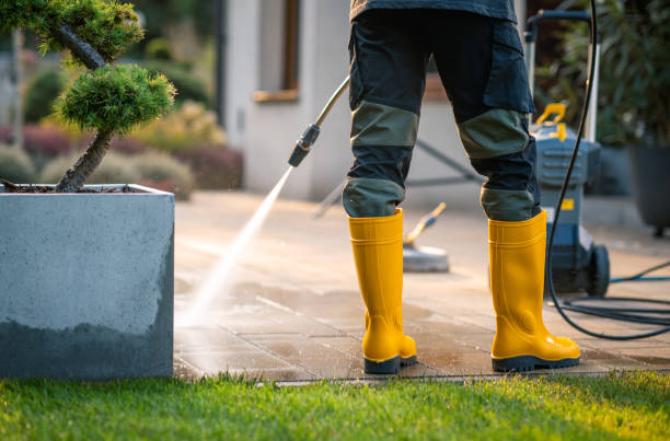 Why Choose Our Certified Pressure Washing Experts for Your Project Needs in Clinton, IL?